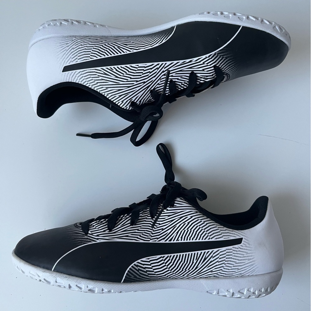 PUMA Black and White Trainers Size 5.5